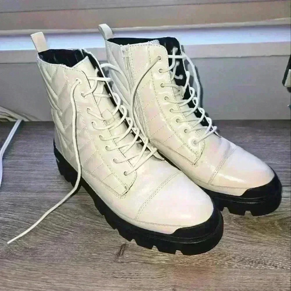 Aldo Quilt White Combat Bootie With Lug Sole Size 10 NWB - Picture 5 of 13